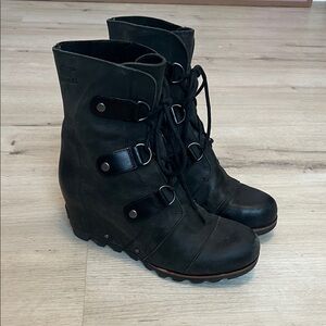 Sorel Joan of Arctic Black Lace Up wedge Boots